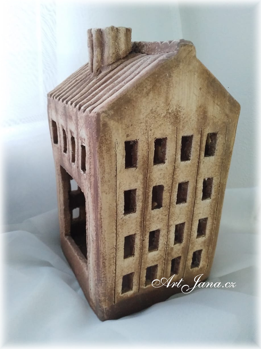Keramický domek bez přesahu 12x12x22