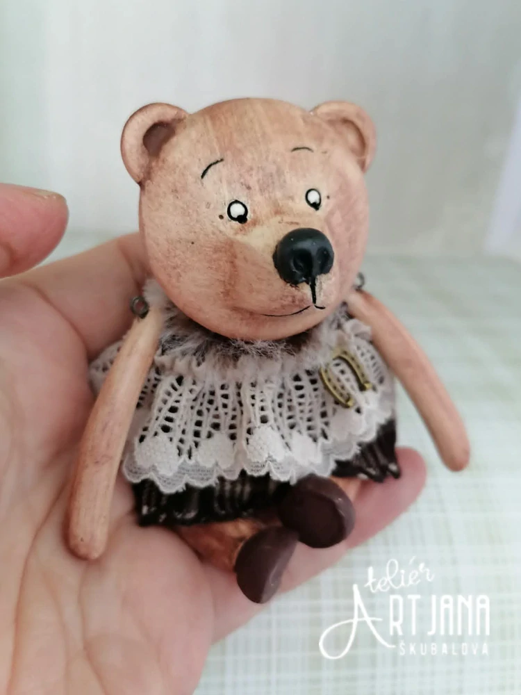 Medvídek protáhlý čumáček