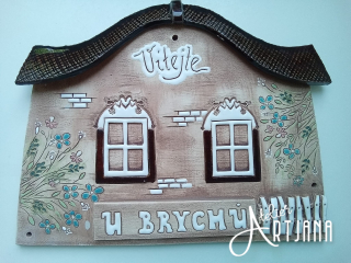 Jmenovka keramická domeček s modrými kvítky