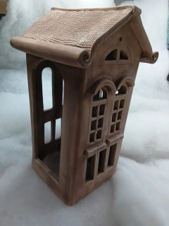 Domeček výška 33 cm na velkou svíčku