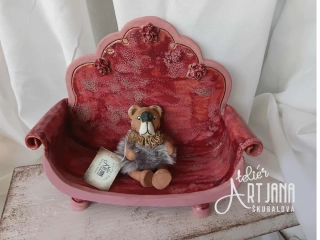 Divánek s medvídkem