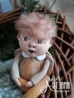 Malý brouček do dlaně bez lucerničky